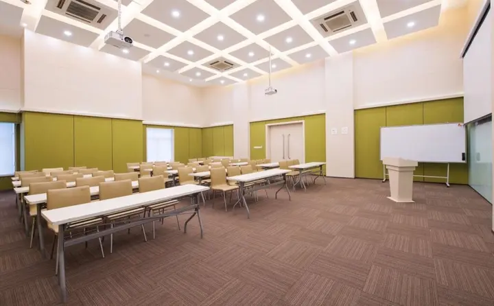 Далянь: Hanting DL Qingniwaqiao