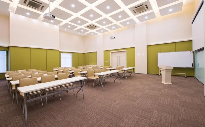 Далянь: Hanting DL Qingniwaqiao