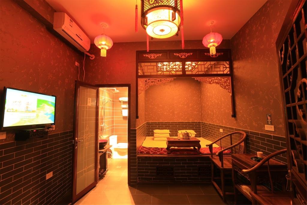 Цзиньчжун: Yijingxuan boutique lnn