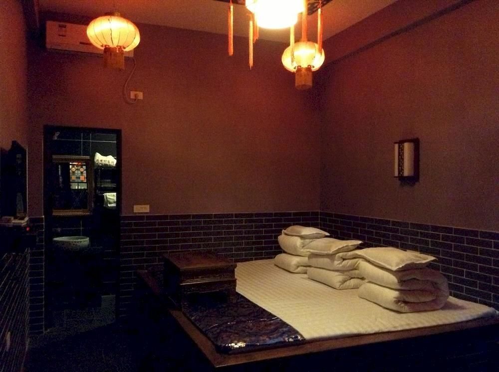 Цзиньчжун: Yijingxuan boutique lnn