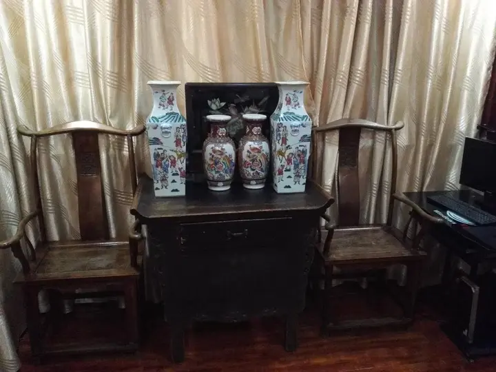 Цзиньчжун: De Sheng Lou Hotel