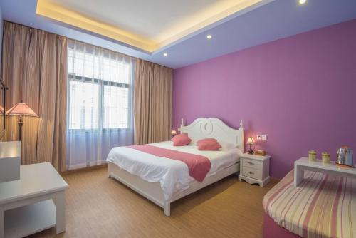 Сямынь: Xiamen Into Spring Hometel