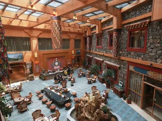 Шангри-Ла: Balagezong Tibetan Ecological Hotel