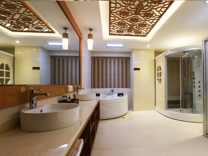 Шангри-Ла: Balagezong Tibetan Ecological Hotel
