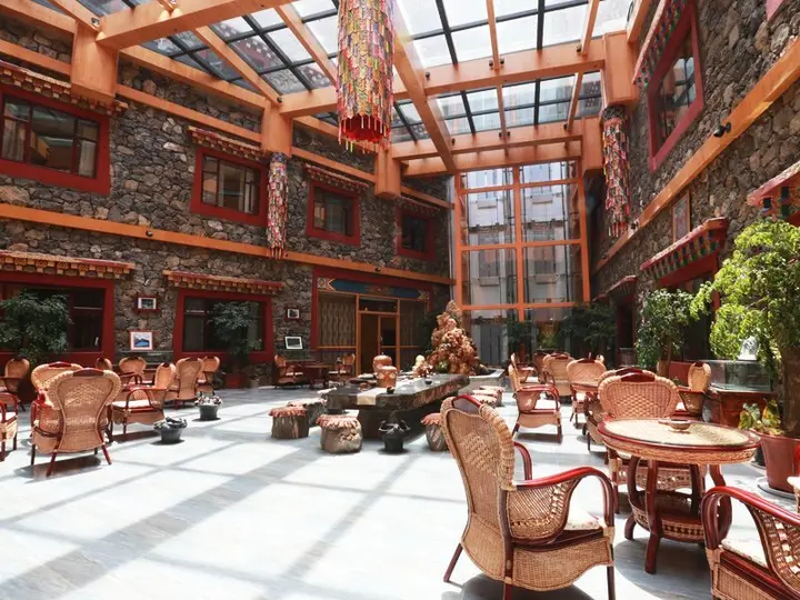 Шангри-Ла: Balagezong Tibetan Ecological Hotel