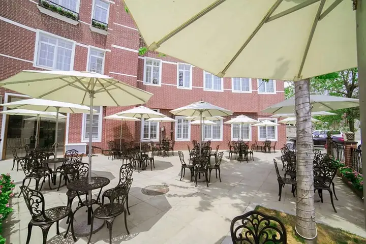Яньтай: Bridal Tea House Hotel Yantai Zhifu