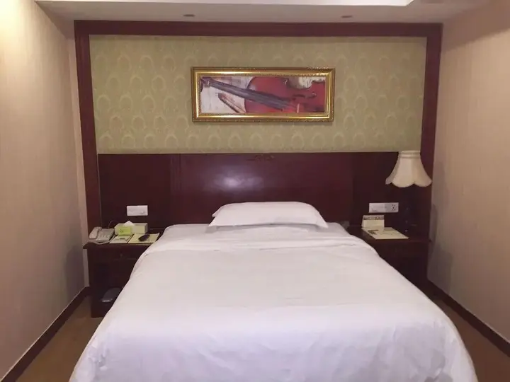 Чанша: Vienna International Hotel Changsha West Bus Station Branch