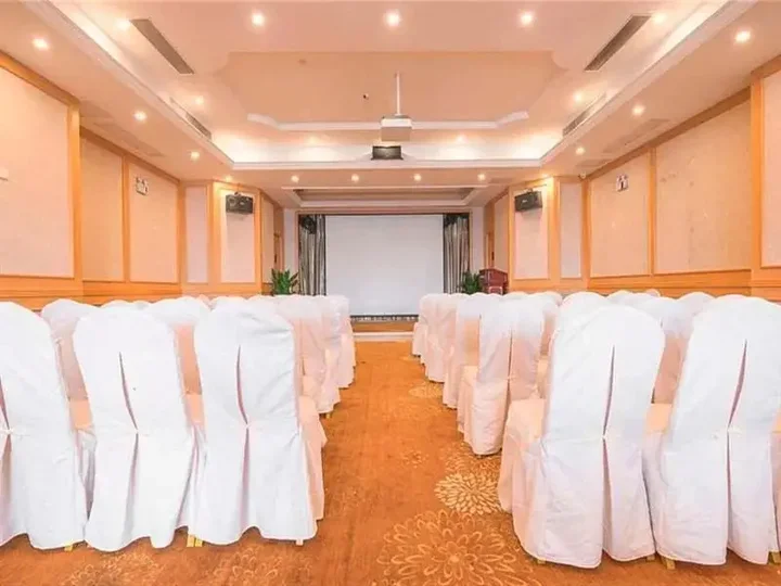 Шэньчжэнь: Vienna Hotel Shenzhen Longgang Xiashuijing Subway Station Branch