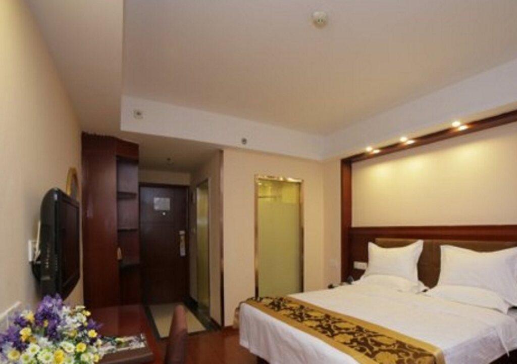Аньцин: GreenTree Inn AnHui AnQing Wuyue Plaza Business Hotel