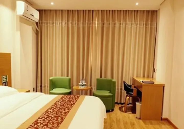 Бэйхай: GreenTree Inn HePu Huanzhu South Road Transit Center Express Hotel