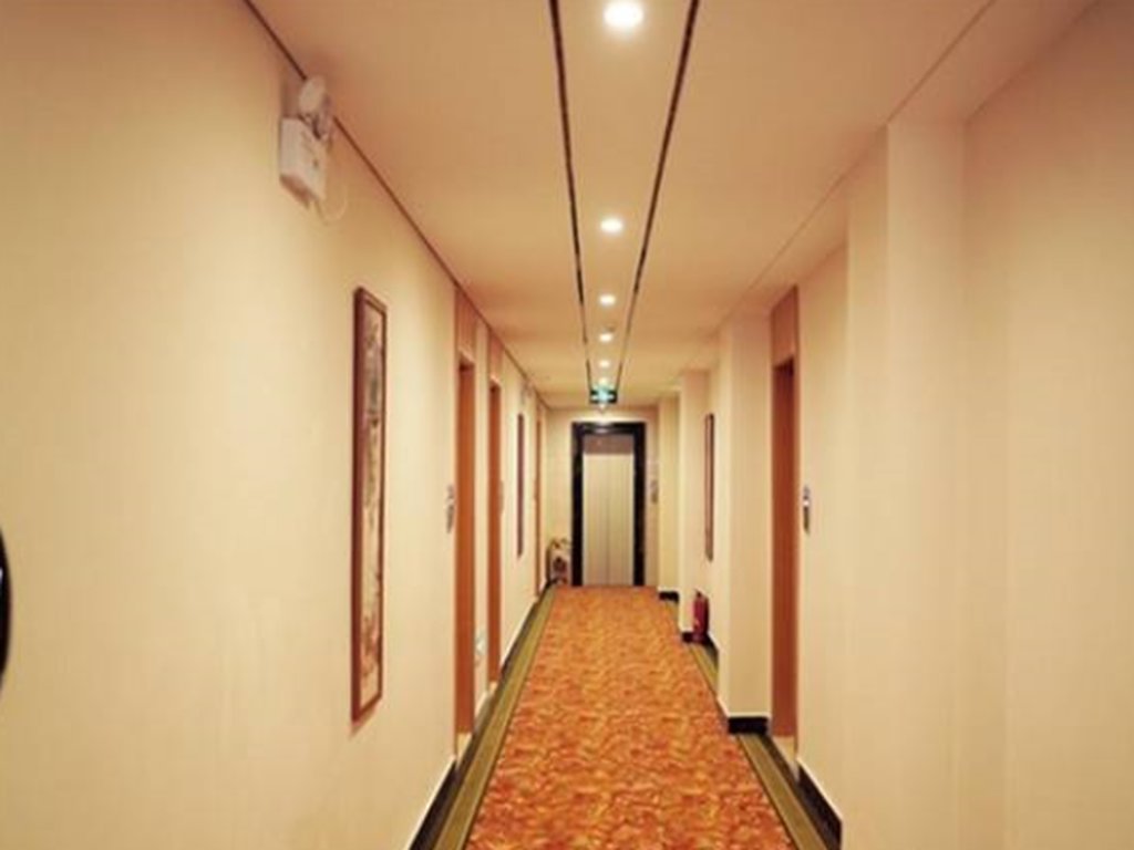 Бэйхай: GreenTree Inn HePu Huanzhu South Road Transit Center Express Hotel