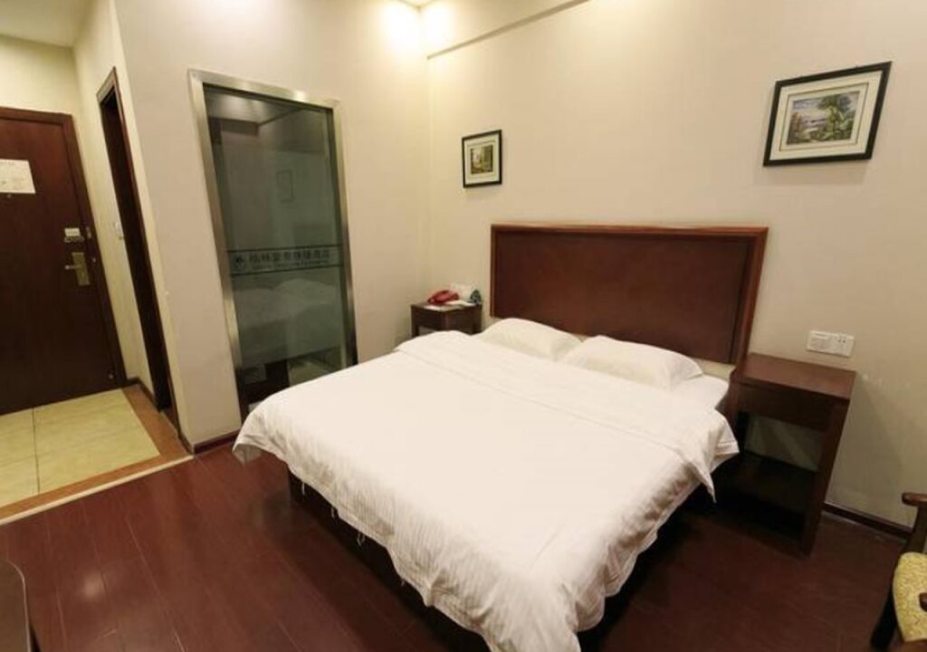 Лючжоу: GreenTree Inn Guangxi Liuzhou Railway Station Hongguang Road Express Hotel