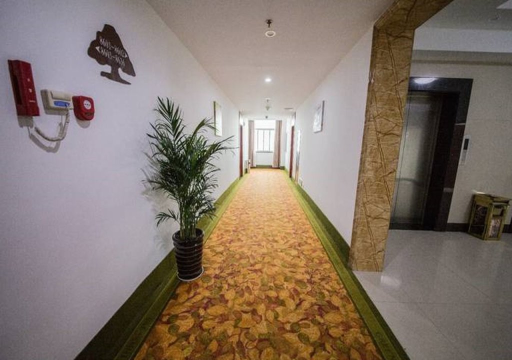 Шаоксинг: GreenTree Inn Shaoxing Zhuji Railway Station Wangyun West Road Hotel
