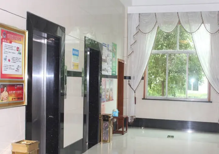 Шаоксинг: GreenTree Inn Shaoxing Zhuji Railway Station Wangyun West Road Hotel