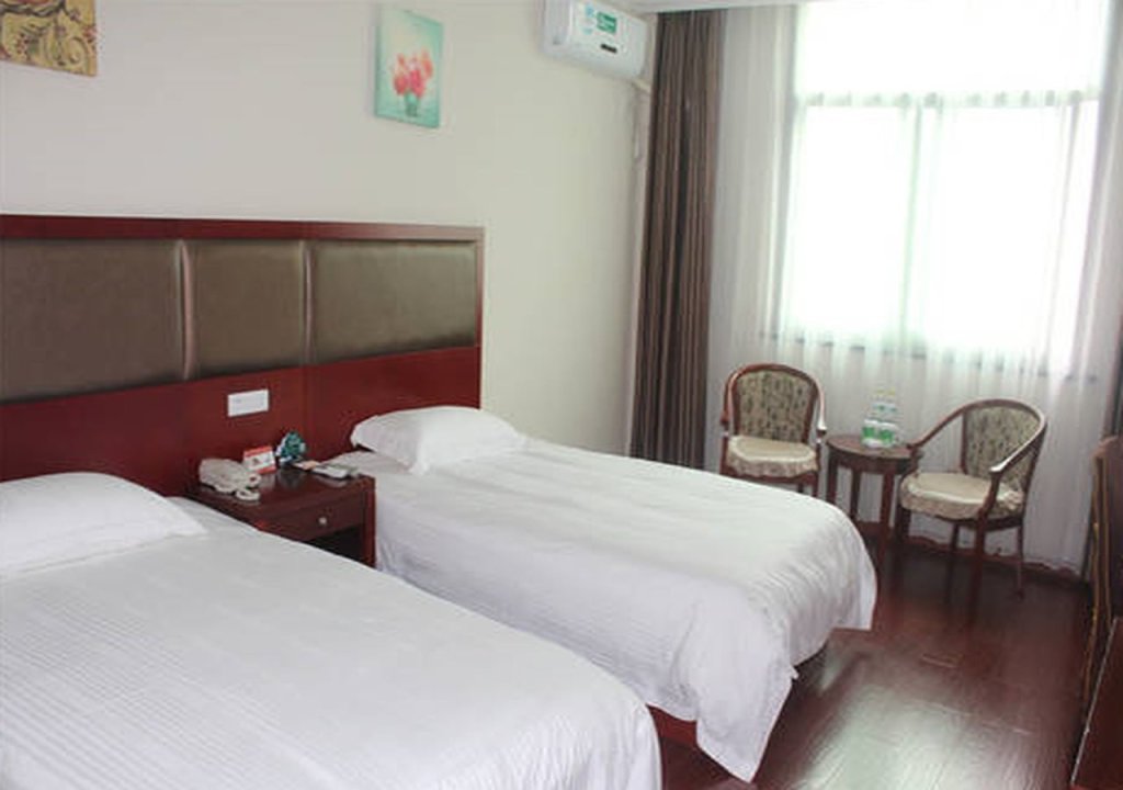 Шаоксинг: GreenTree Inn Shaoxing Zhuji Railway Station Wangyun West Road Hotel