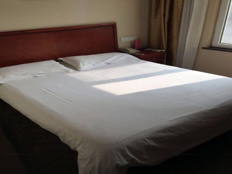 Циндао: GreenTree Alliance ShanDong Qingdao Licang District Jingkou Road Pedestrian Hotel