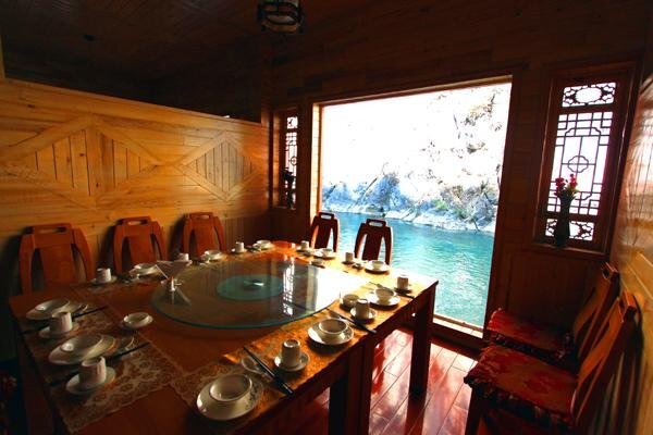 Шангри-Ла: Shangri La Balagezong Lover Valley Hotel
