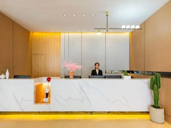 Яншо: Отель Yangshuo Guan Yue Hotel