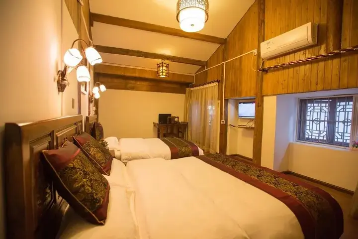 Лицзян: Tianyi Shiguang Mufu Boutique Hotel