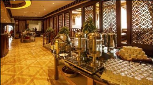 Шангри-Ла: Fengshanlinka Hotel