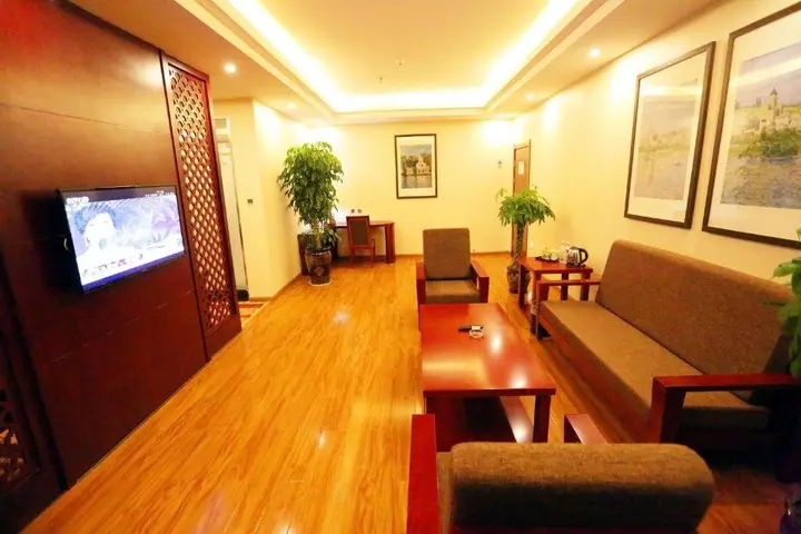 Куньмин: Kunming Yunzhixing Qihua Hotel