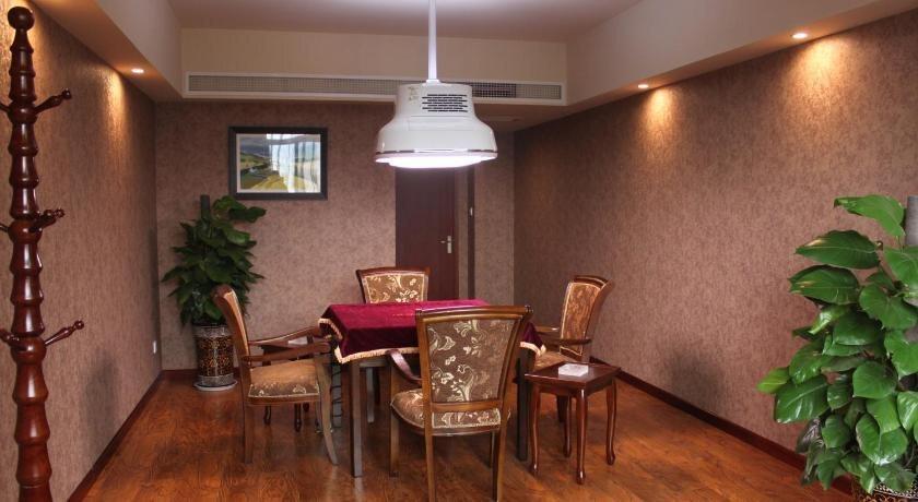 Чэнду: Pastoral Hotel (Chengdu Global Center)
