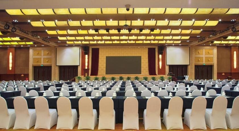 Чунцин: Chongqing Empark Grand Hotel