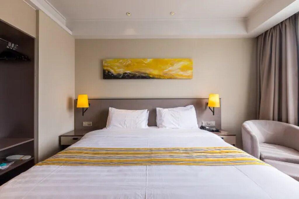 Нанкин: Home Inn Plus Nanjing Xinjiekou