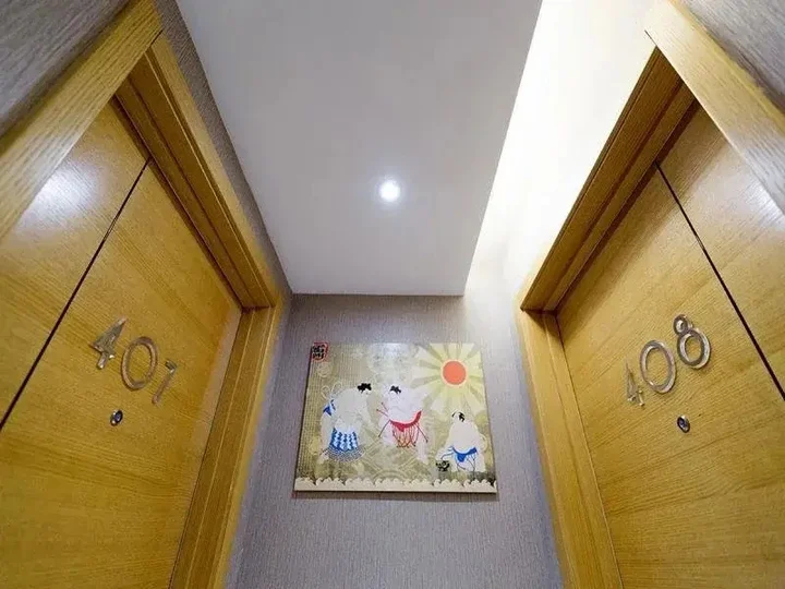 Циндао: H Hotel HongKong Middle Road