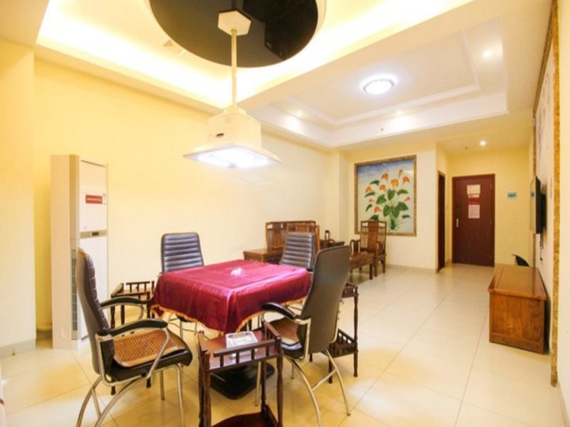 Цюнхай: Qionghai Jinmao Hotel