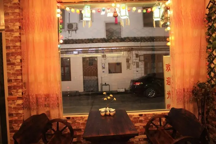 Яншо: Yangshuo Sunshine All the Way