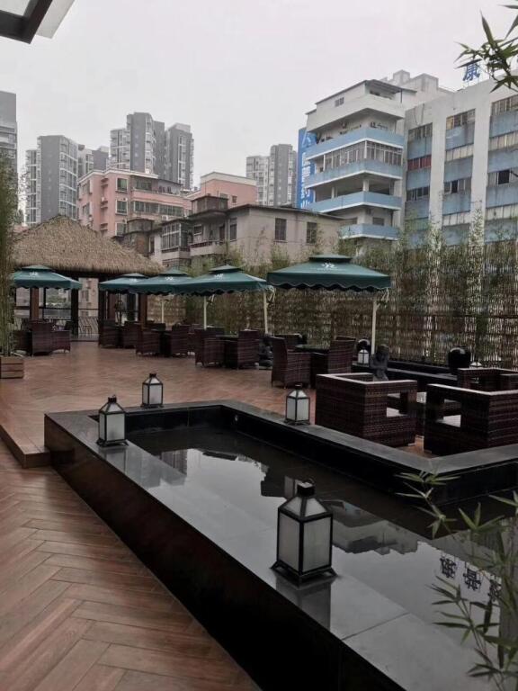Шэньчжэнь: Relax Season Hotel Dongmen