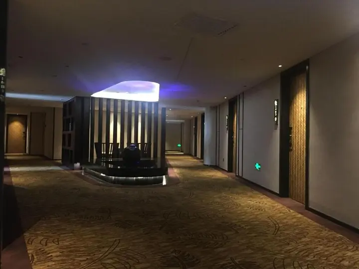 Шэньчжэнь: Relax Season Hotel Dongmen