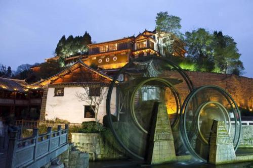 Лицзян: Bushe Jingpin Holiday Hotel