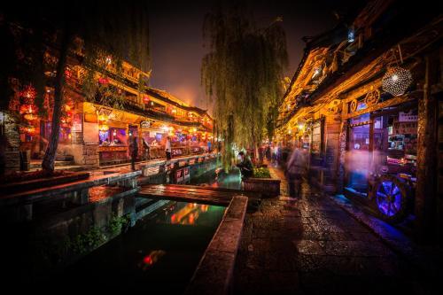 Лицзян: Bushe Jingpin Holiday Hotel