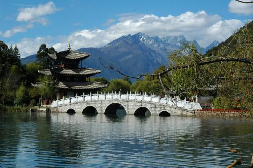 Лицзян: Bushe Jingpin Holiday Hotel