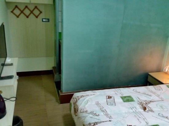 Вэйнань: Huayin Lotto Hostel