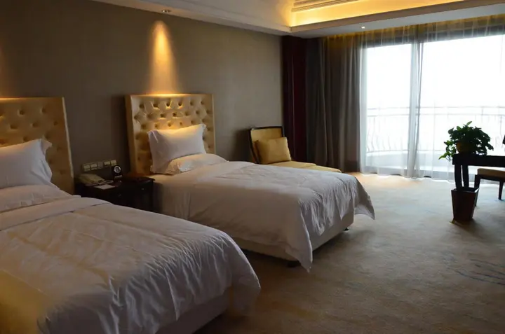 Цзясинь: Qianjiang Junting Hotel, Haining