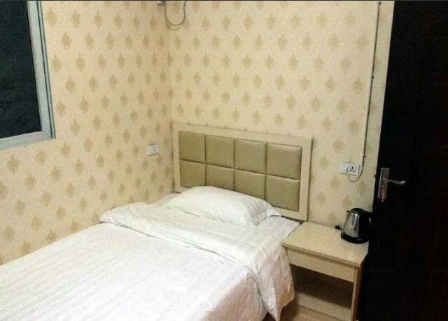 Ичан: Long Ma Inn
