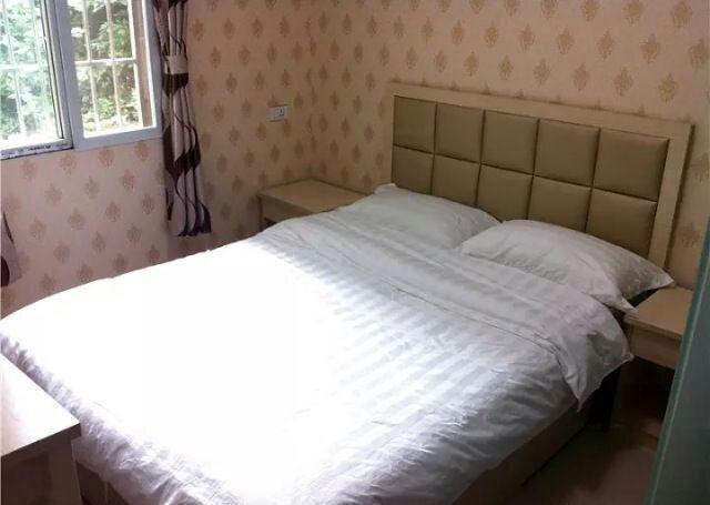 Ичан: Long Ma Inn