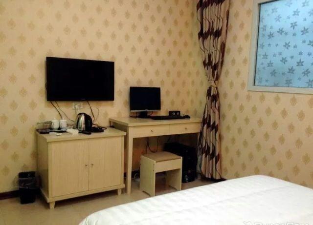 Ичан: Long Ma Inn