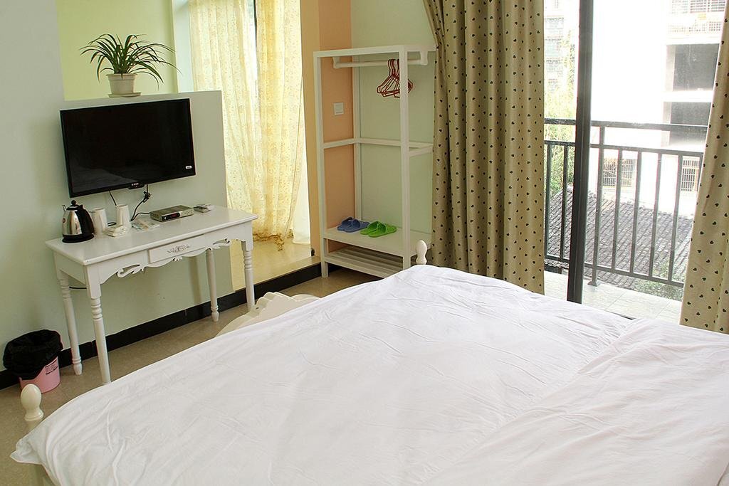 Яншо: Shanshan gap Year Hotel