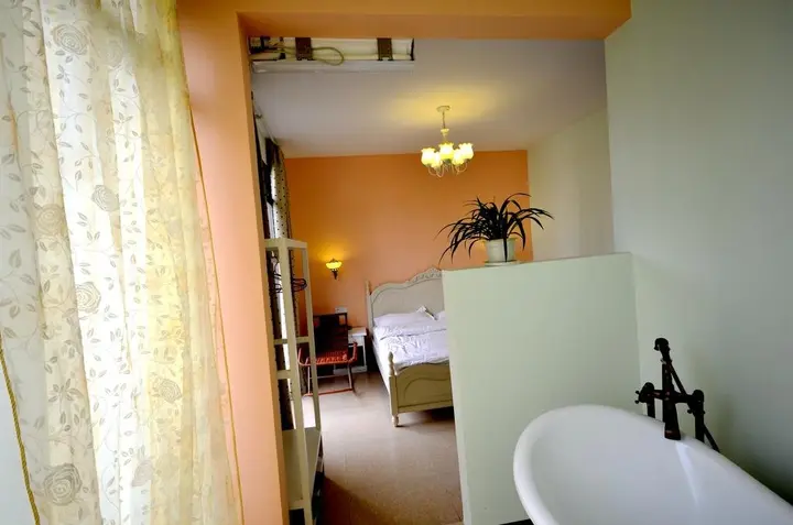 Яншо: Shanshan gap Year Hotel