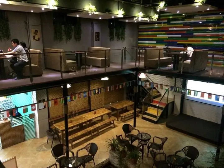 Rainbow Youth Inn (Xi'an Bell and Drum Tower City Wall branch) — фото 2