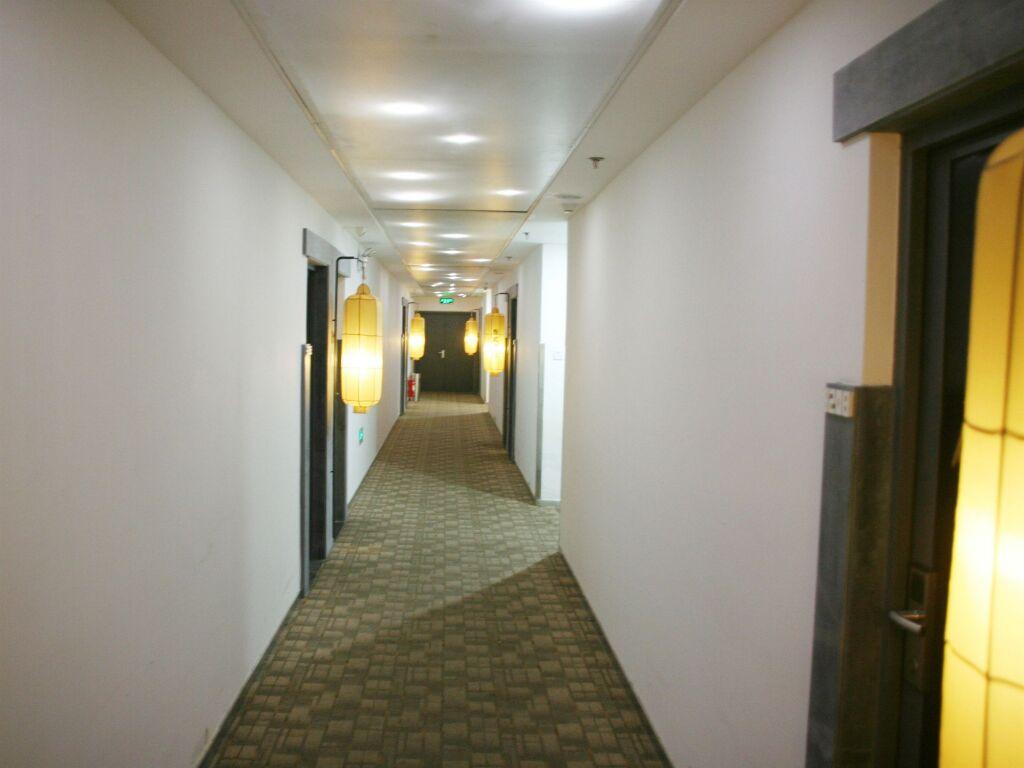 Циндао: China Community Art Habitat Hotel