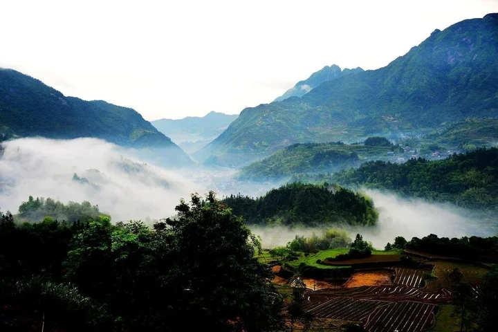 Хуаншань: Huangshan Castle In The Sky Hotel