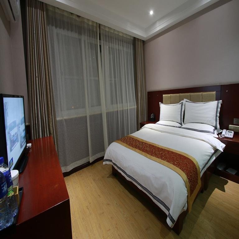 Чжанъе: Starway Hotel Zhangye Runquan Lake