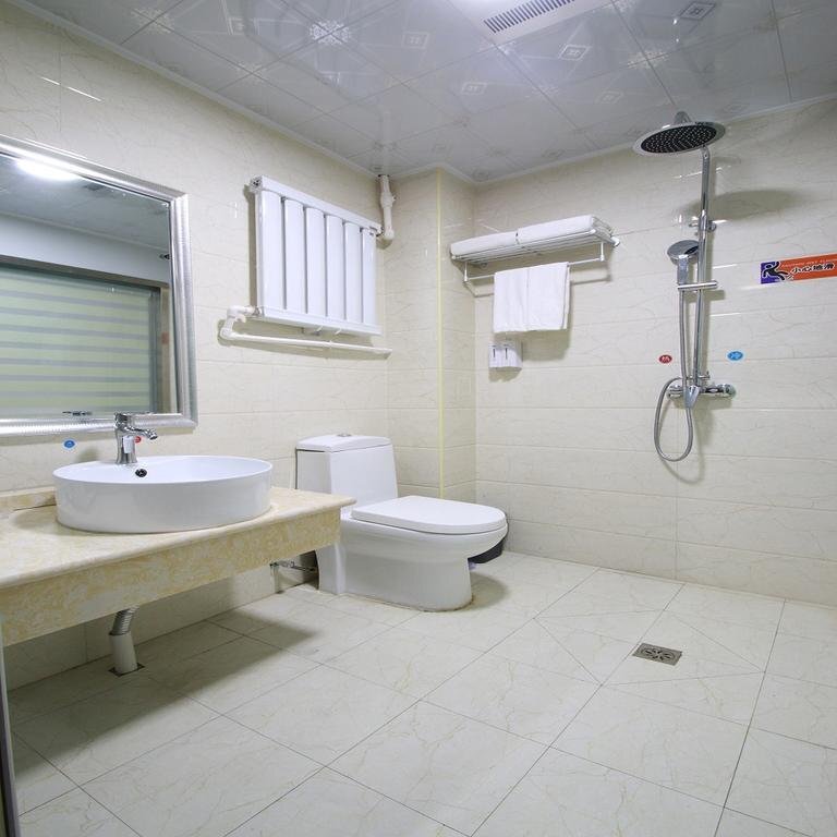 Чжанъе: Starway Hotel Zhangye Runquan Lake