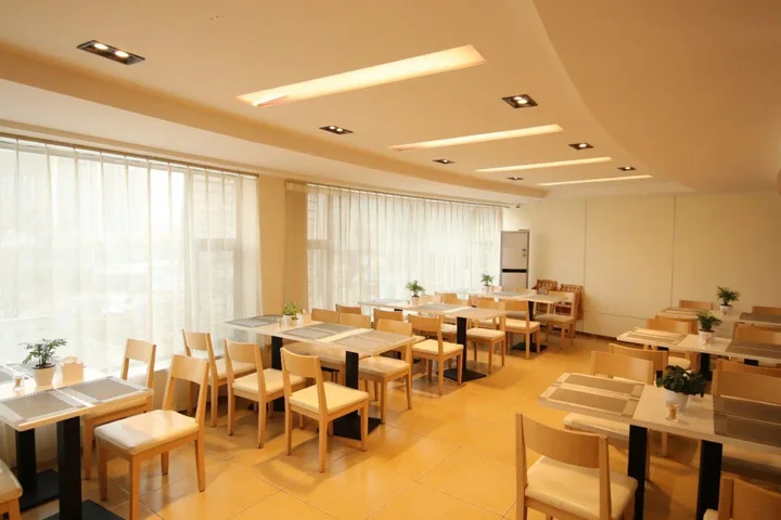 Цзинань: Hanting Express Jinan High-Tech District Fenghuang Road