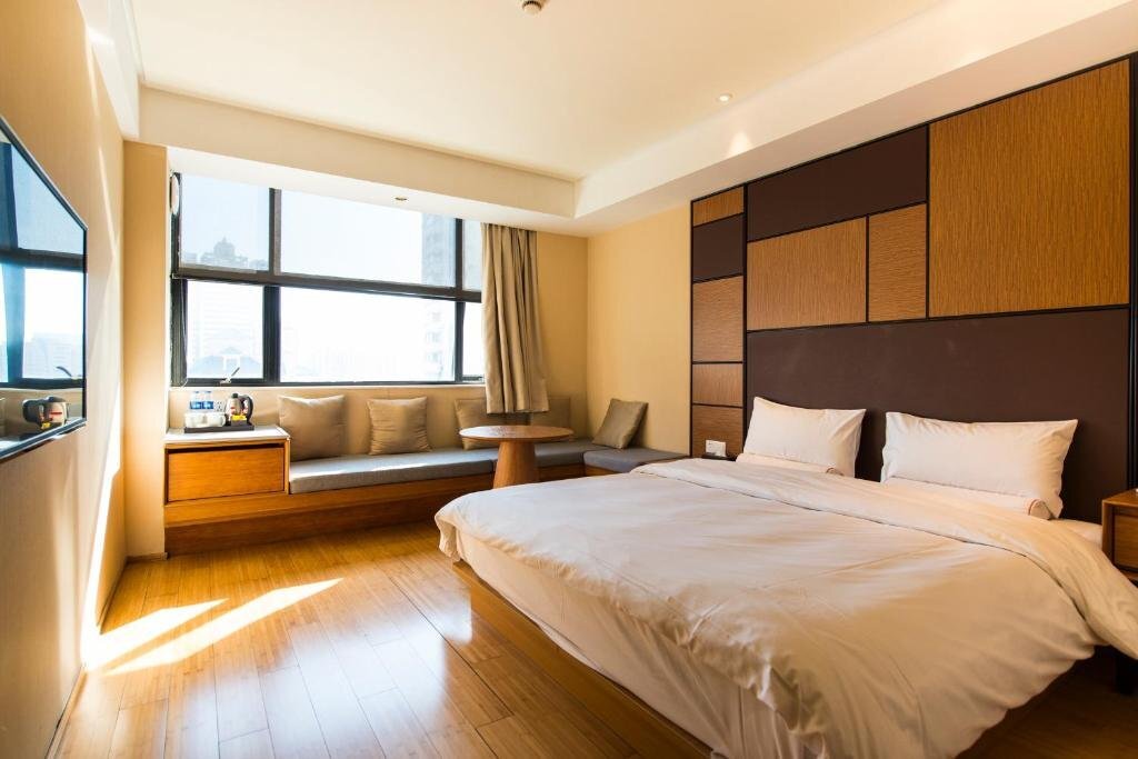 Нанкин: Ji Hotel (Nanjing Chaotian Palace)
